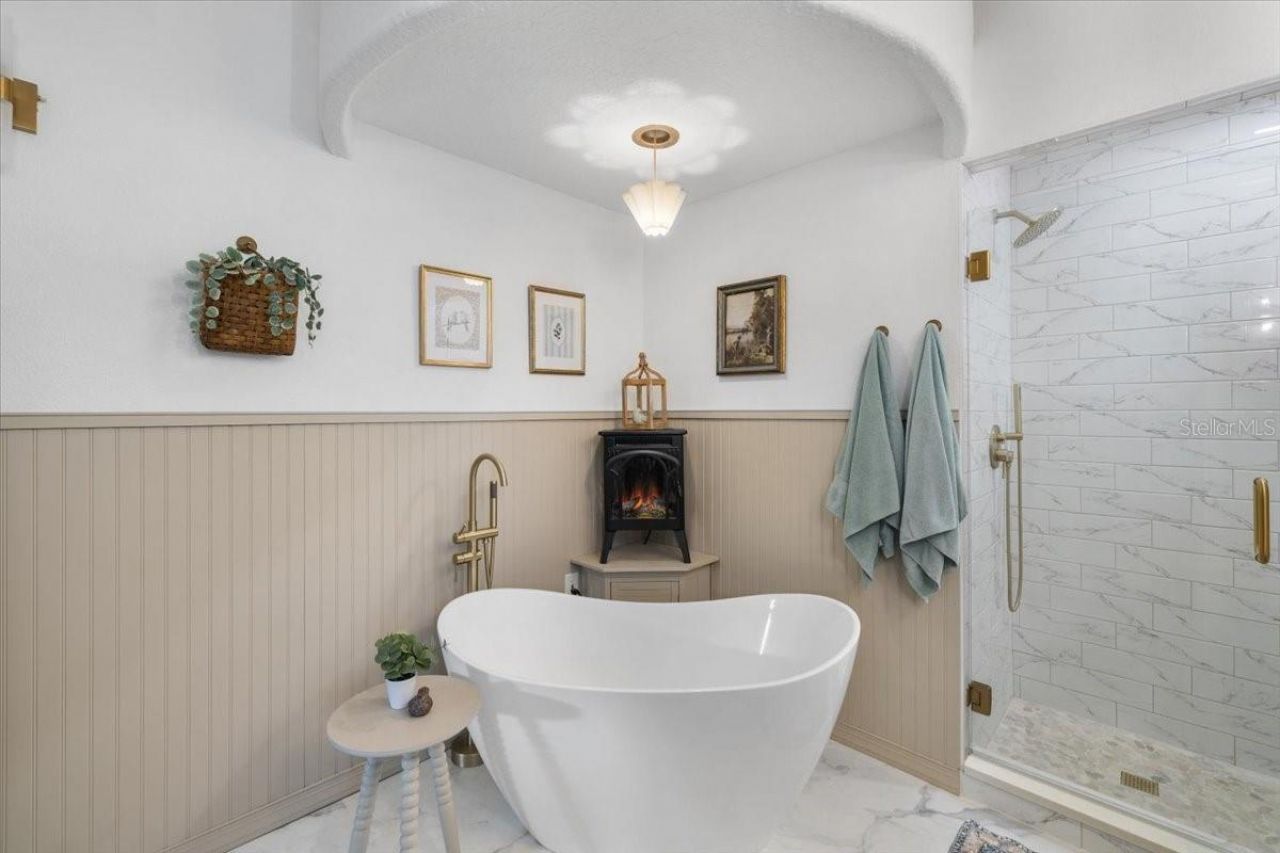 6093 Avenue Of The Palms, Weeki Wachee, FL 34607 Photo