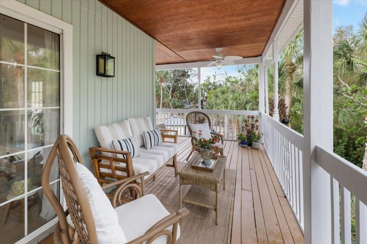 6093 Avenue Of The Palms, Weeki Wachee, FL 34607 Photo