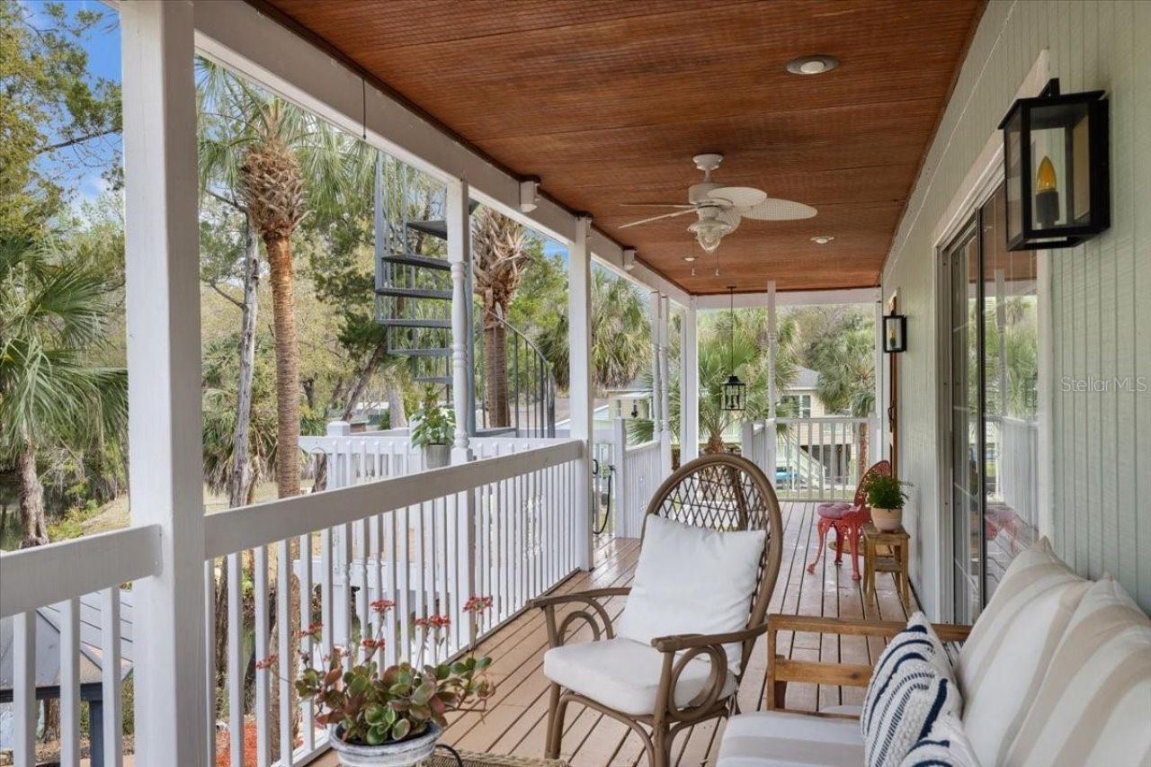 6093 Avenue Of The Palms, Weeki Wachee, FL 34607 Photo