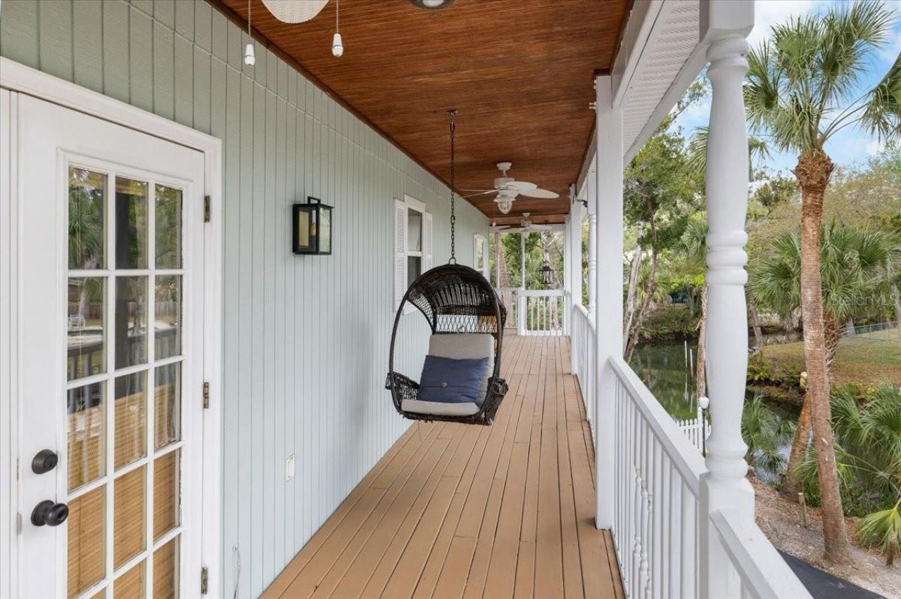 6093 Avenue Of The Palms, Weeki Wachee, FL 34607 Photo