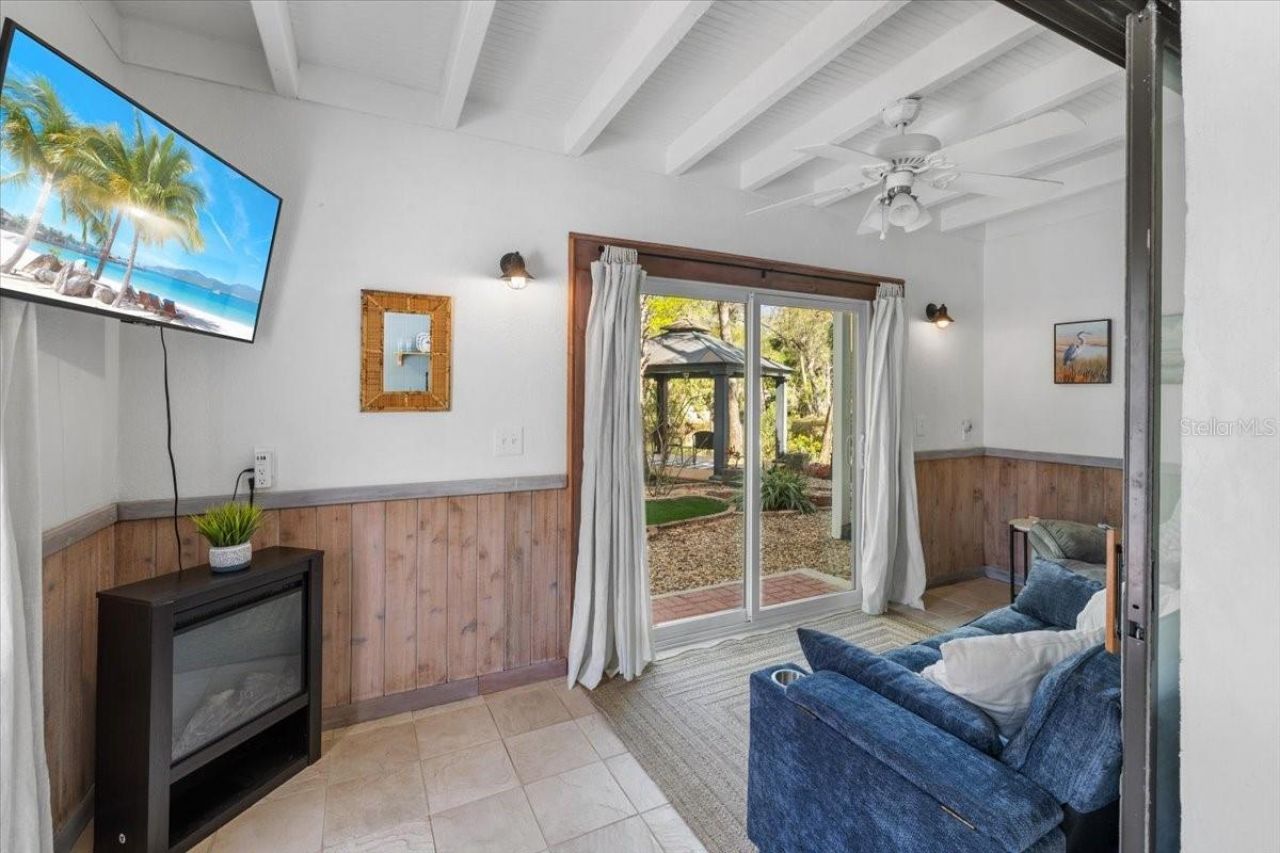 6093 Avenue Of The Palms, Weeki Wachee, FL 34607 Photo