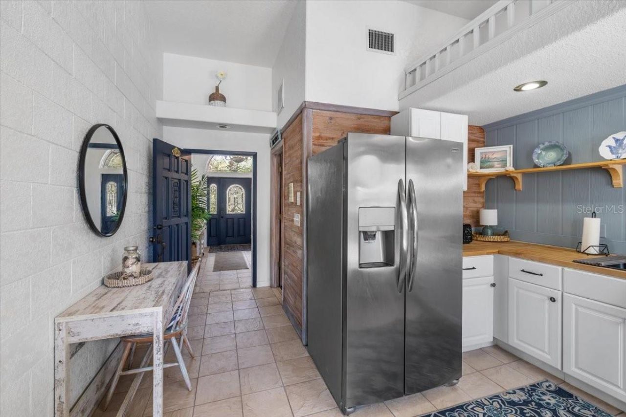 6093 Avenue Of The Palms, Weeki Wachee, FL 34607 Photo