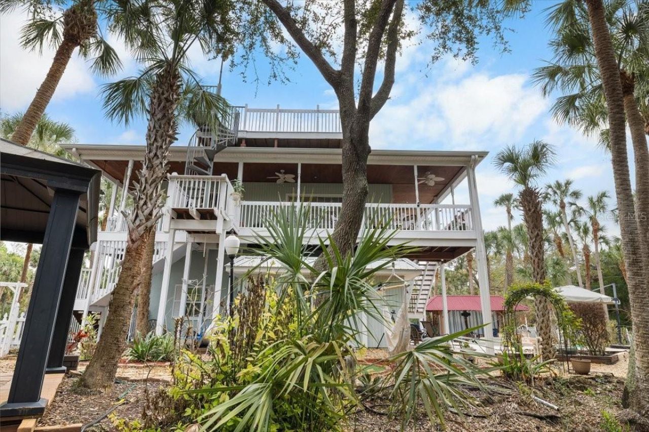 6093 Avenue Of The Palms, Weeki Wachee, FL 34607 Photo