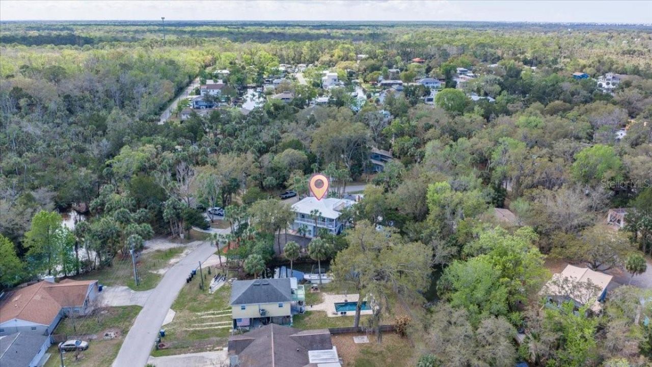 6093 Avenue Of The Palms, Weeki Wachee, FL 34607 Photo