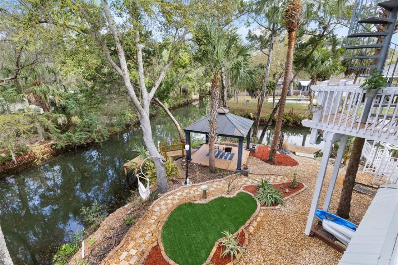 6093 Avenue Of The Palms, Weeki Wachee, FL 34607 Photo