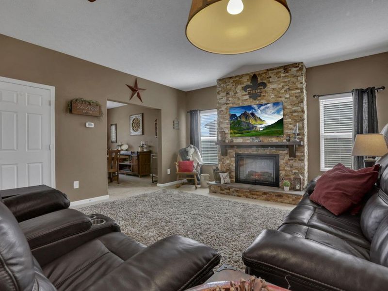 1552 Mary Lou Drive, Pataskala, OH 43062 Photo 12