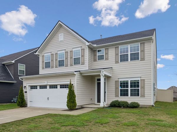 833 Raintree Dr, Smyrna, TN 37167