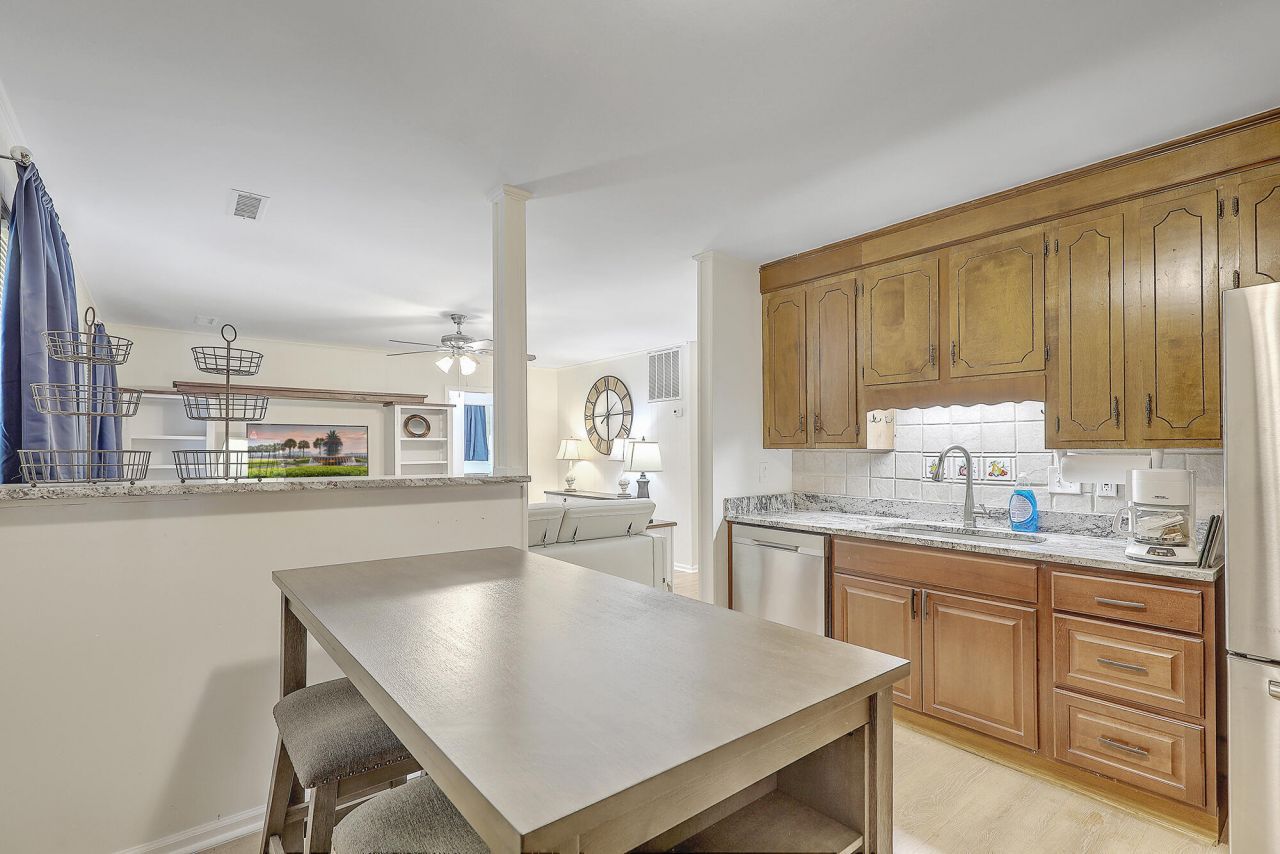 616 Semaht Street Photo 13