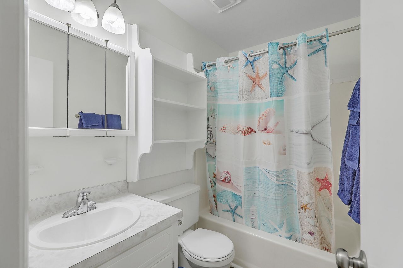 616 Semaht Street Photo 18