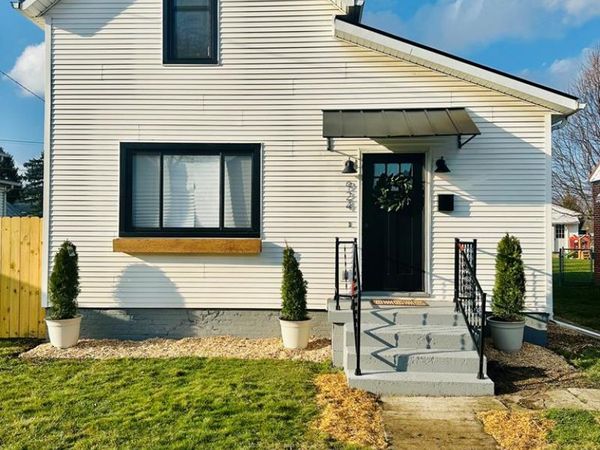 924 E Warren, Bucyrus, OH 44820