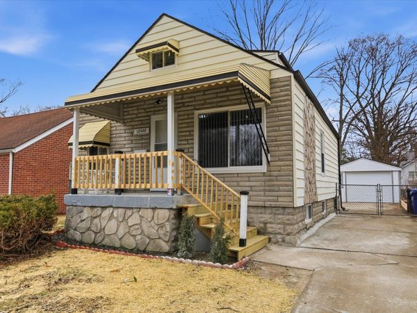 18428 Brady, Redford, MI 48240