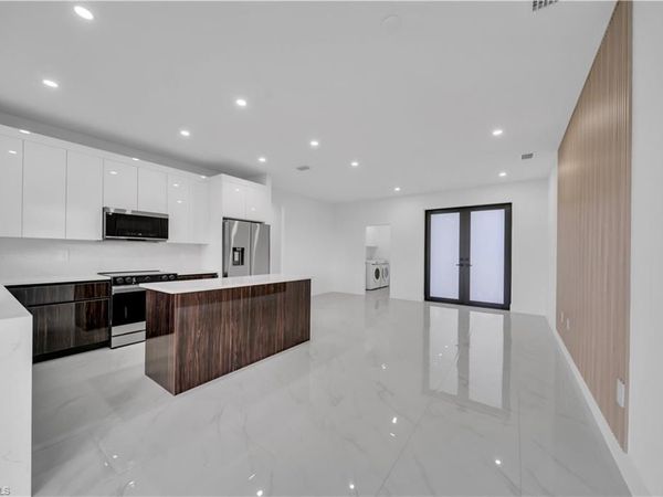 704 Holmes AVE , LEHIGH ACRES, FL 33974