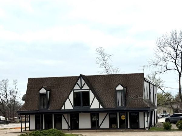 615 N Walton Boulevard , Bentonville, AR 72712