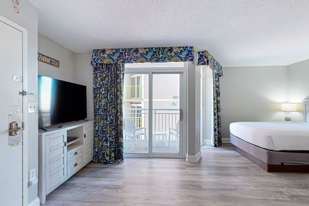 2701 S Ocean Blvd. Photo 6