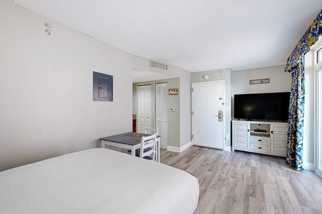 2701 S Ocean Blvd. Photo 9