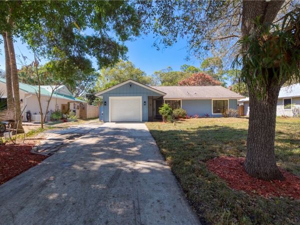 945 33rd Avenue SW, Vero Beach, FL 32968