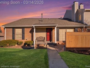 40015 Crosswinds Drive, Novi, MI 48375