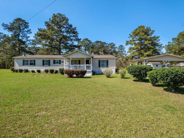 37 Whispering Pines Lane, Quincy, FL 32351