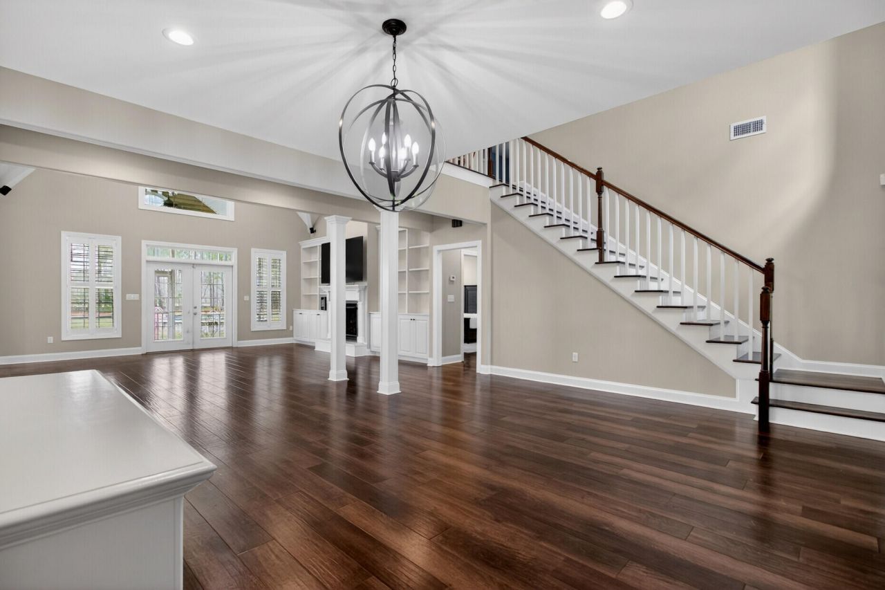 2417 Old Highway 52 Photo 7