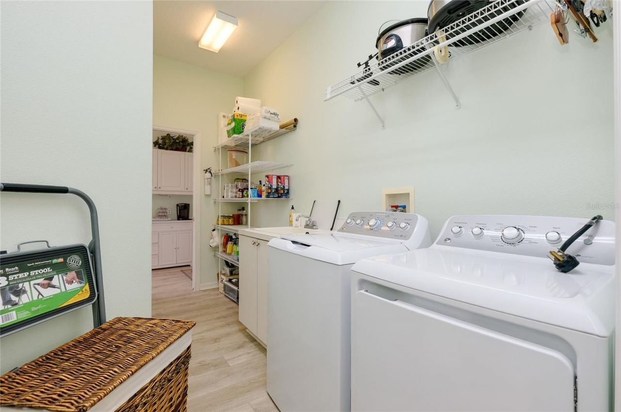 8639 54th Avenue Circle E, Bradenton, FL 34211 Photo