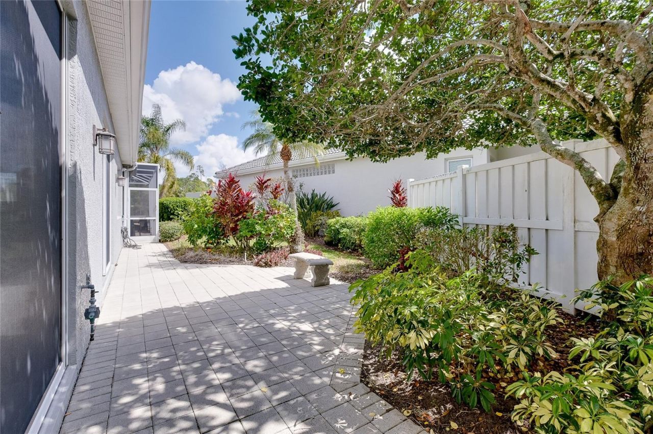 8639 54th Avenue Circle E, Bradenton, FL 34211 Photo