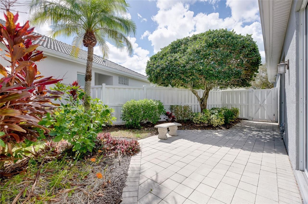 8639 54th Avenue Circle E, Bradenton, FL 34211 Photo