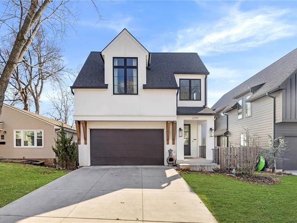 2207 W 48th Street, Westwood, KS 66205