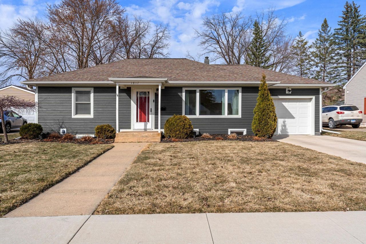 1817 1st Avenue Ne, Austin, MN 55912 Main Photo