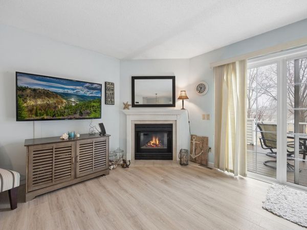 7627 Nicholas Way, Chanhassen, MN 55317