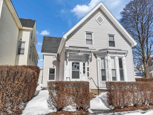 326 Lake Avenue, Manchester, NH 03103