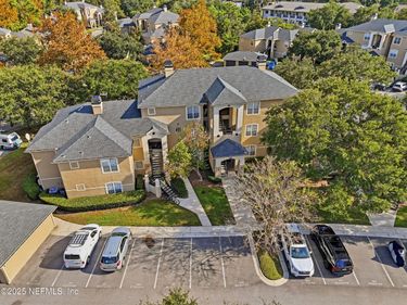 1655 THE GREENS Way, Unit 2415, Jacksonville Beach, FL 32250