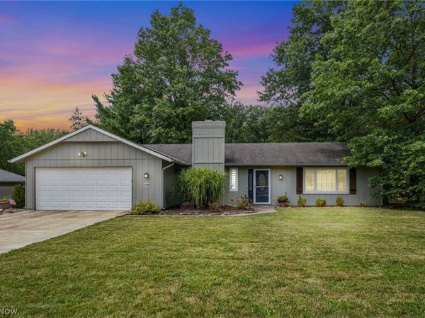 11586 Pleasant Ridge Place , Strongsville, OH 44136