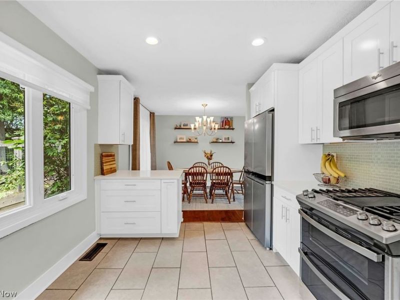 11586 Pleasant Ridge Place, Strongsville, OH 44136 Photo 13