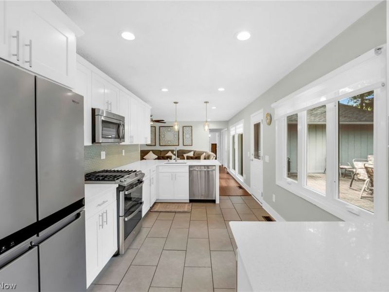 11586 Pleasant Ridge Place, Strongsville, OH 44136 Photo 15