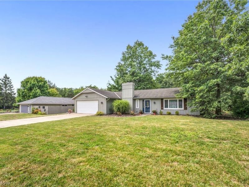 11586 Pleasant Ridge Place, Strongsville, OH 44136 Photo 3