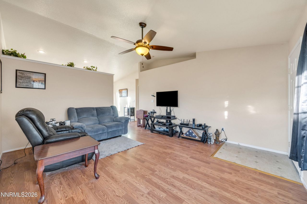 17391 Desert Lake Drive, Reno, NV 89508 Photo