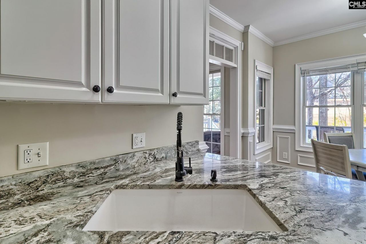 433 Oxenbridge Way  Photo 14