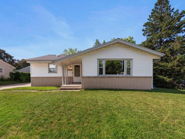 9313 W Clovernook STREET, Milwaukee, WI 53224