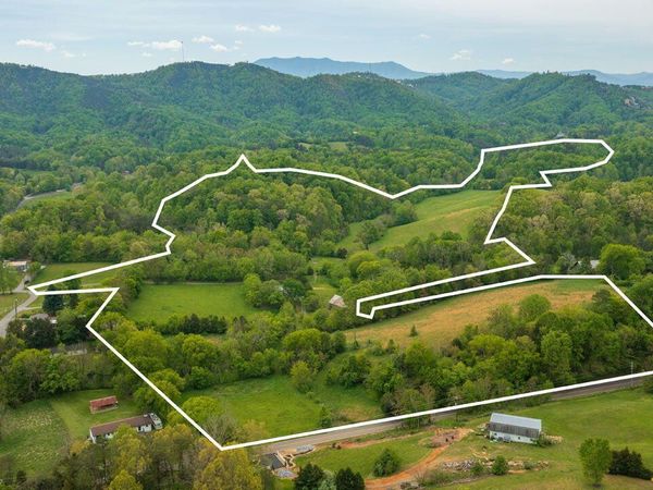 2234 Green Acres Circle, Sevierville, TN 37862