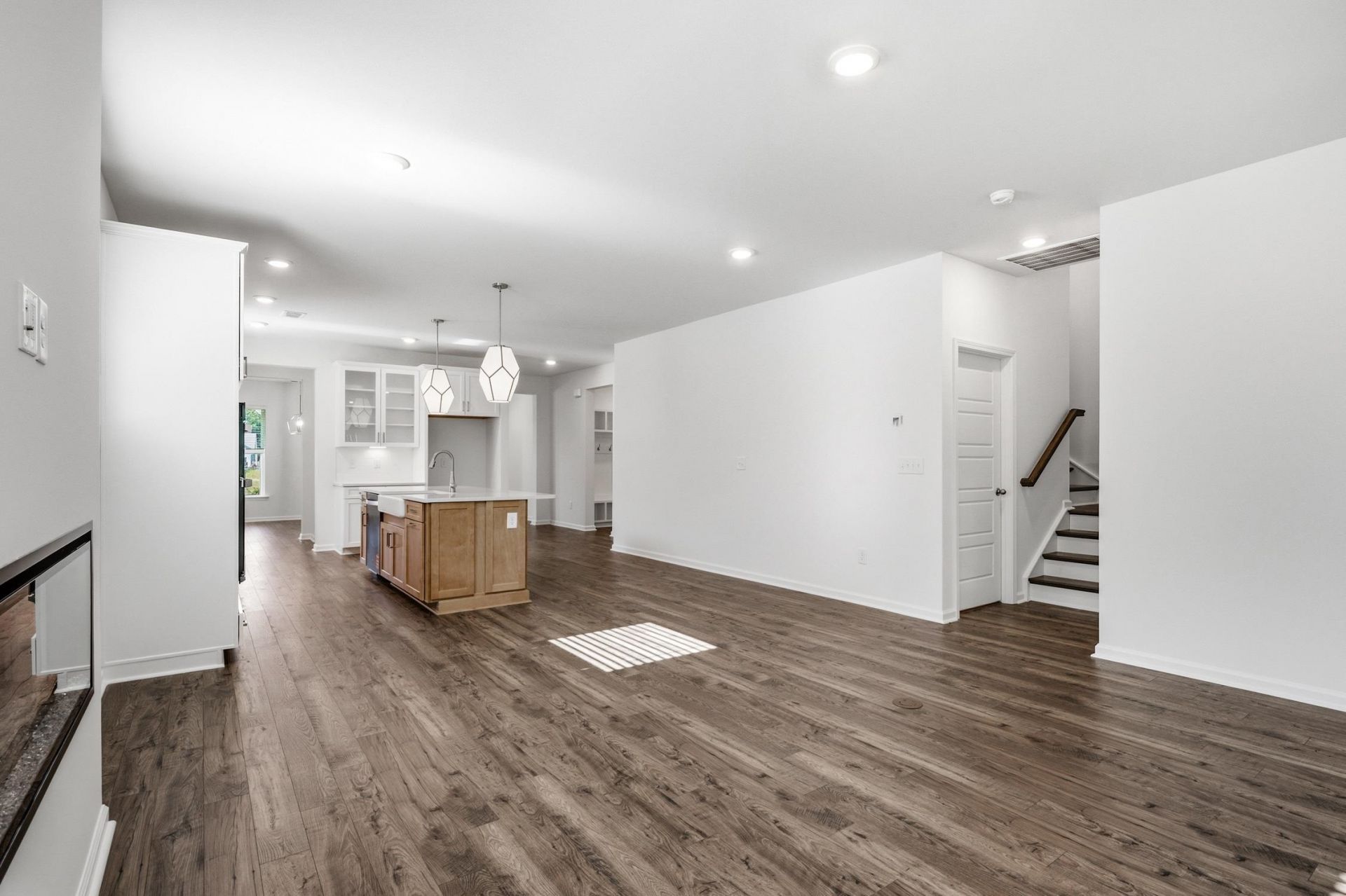 98 Anna Marie Way Photo 18