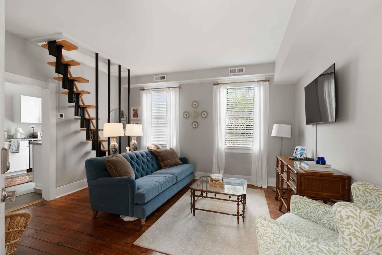 123 Smith Street Photo 6