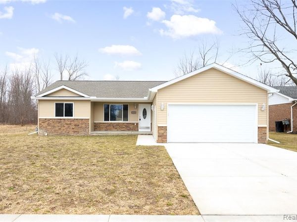 332 Gladys Street, Marine City, MI 48039