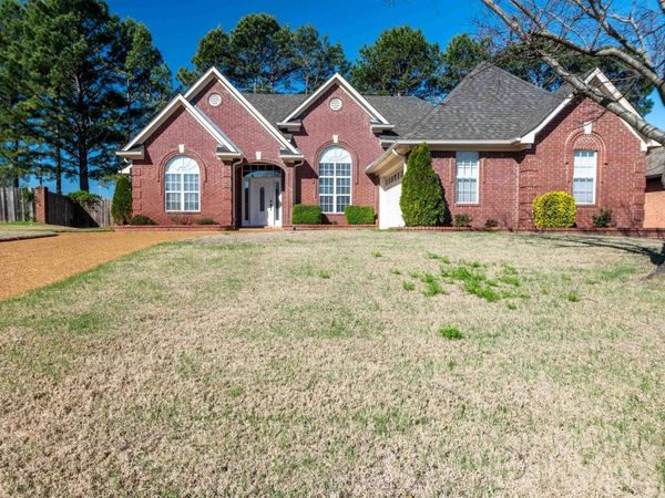 4655 MEADOW CLIFF DR, Memphis, TN 38125