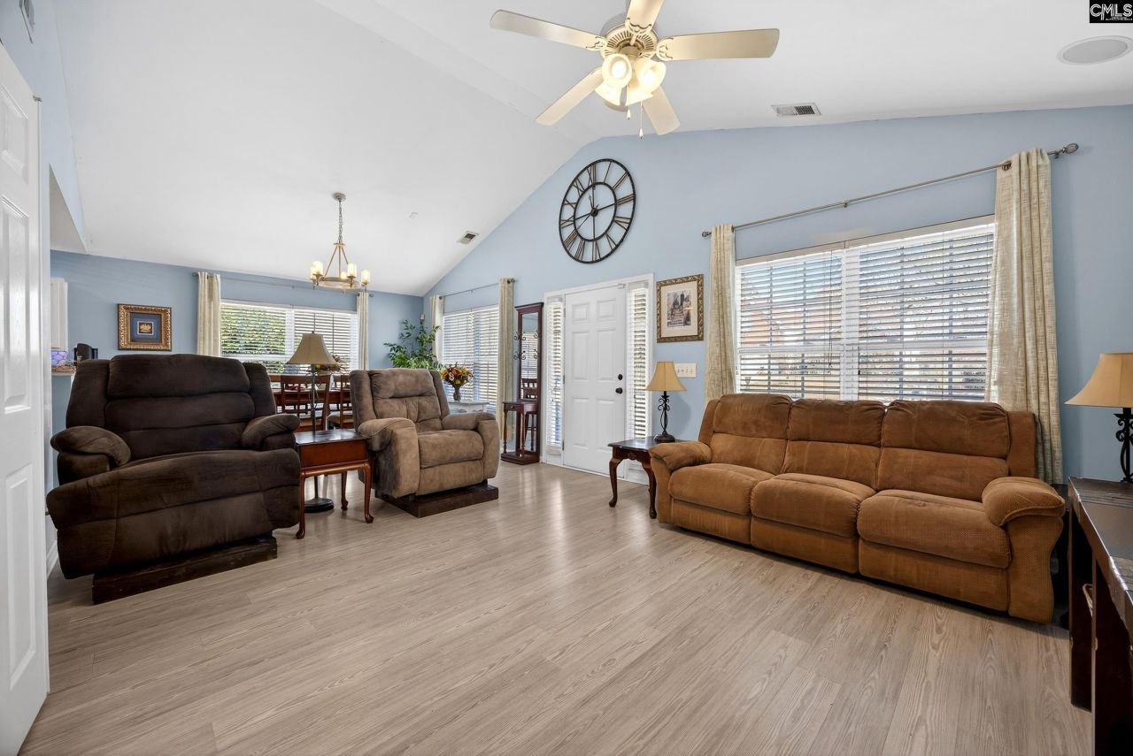 233 Riglaw Circle Photo 6