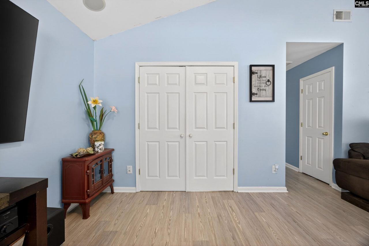 233 Riglaw Circle Photo 8