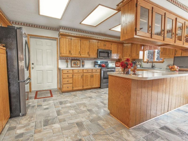 665 Highland Hills Drive, Howard, OH 43028 Photo 11