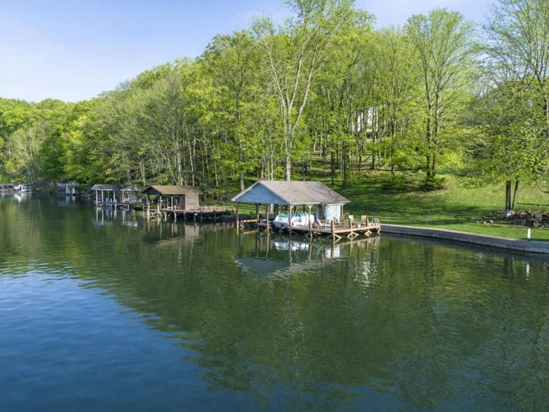 665 Highland Hills Drive, Howard, OH 43028 Photo 3