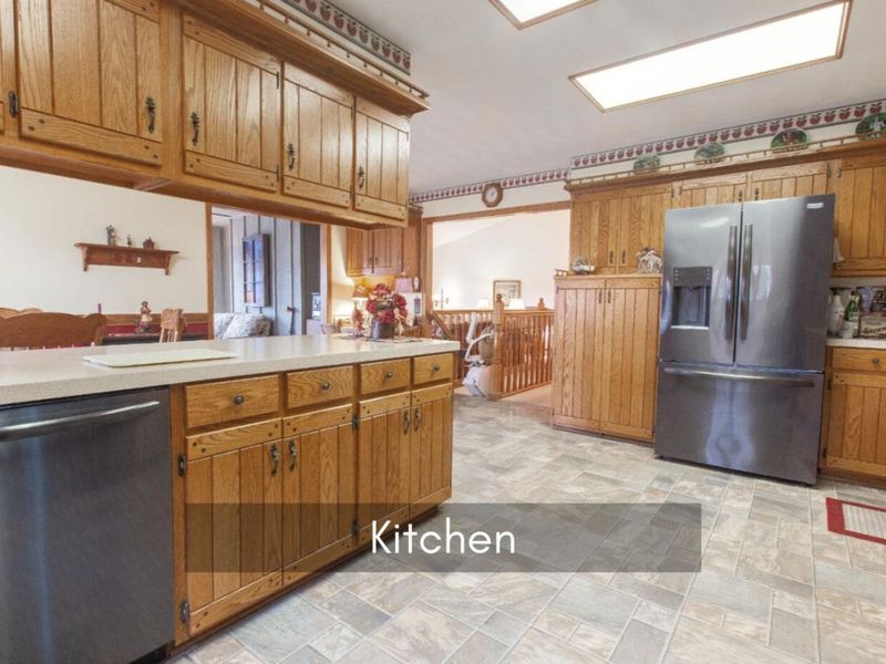 665 Highland Hills Drive, Howard, OH 43028 Photo 9