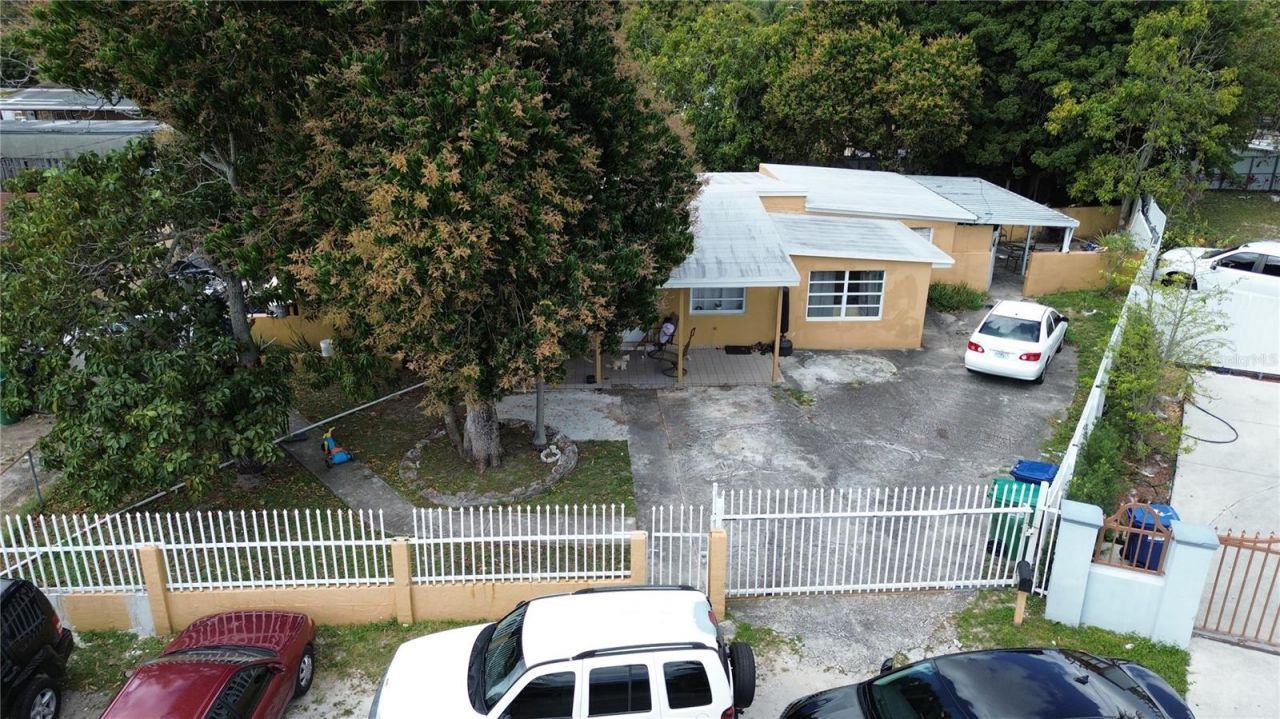 9590 NW 33rd Avenue, Miami, FL 33147 Photo
