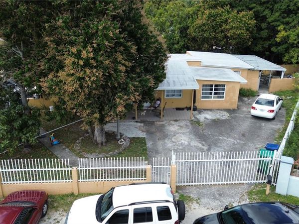 9590 NW 33RD AVENUE , MIAMI, FL 33147